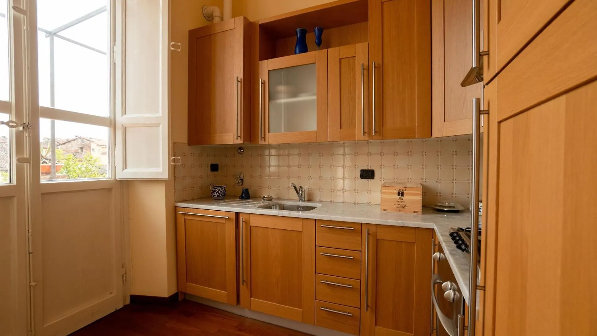 Lucca Storica Parcheggio Incluso Apartment 0*,  Italy