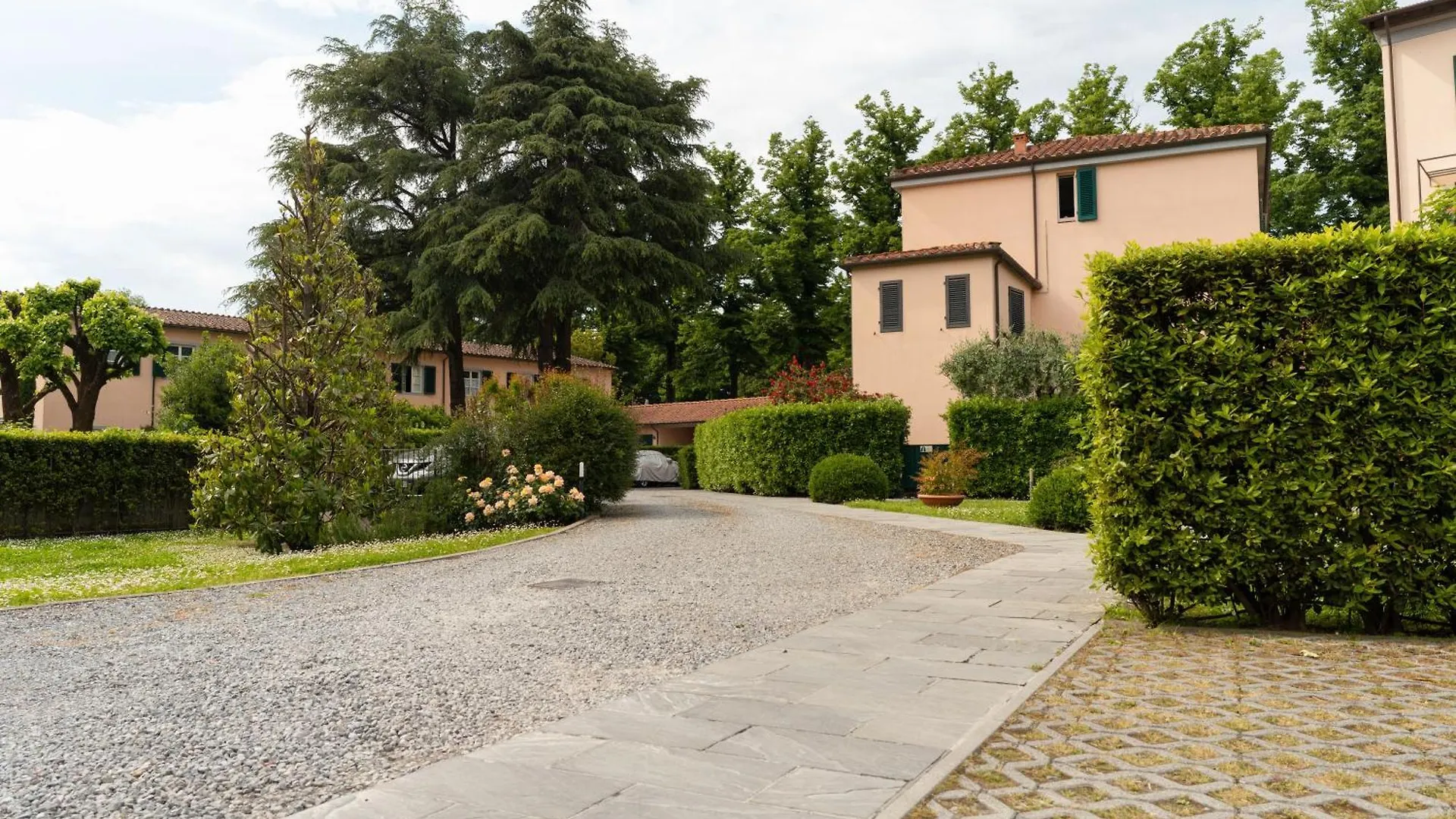 Lucca Storica Parcheggio Incluso Apartment