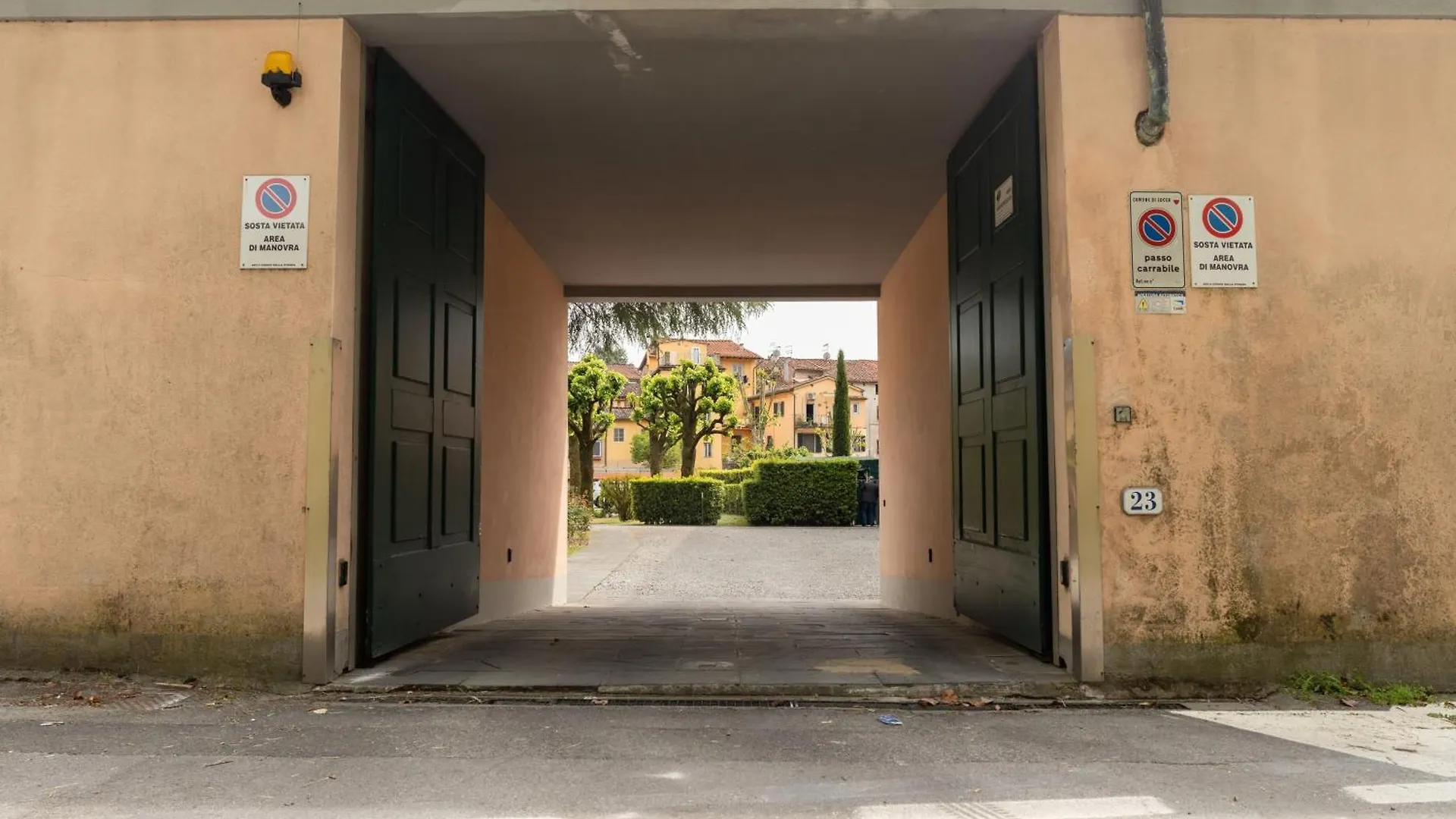 Lucca Storica Parcheggio Incluso Apartment Italy